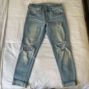 AE Tomboy Size 2 Jeans